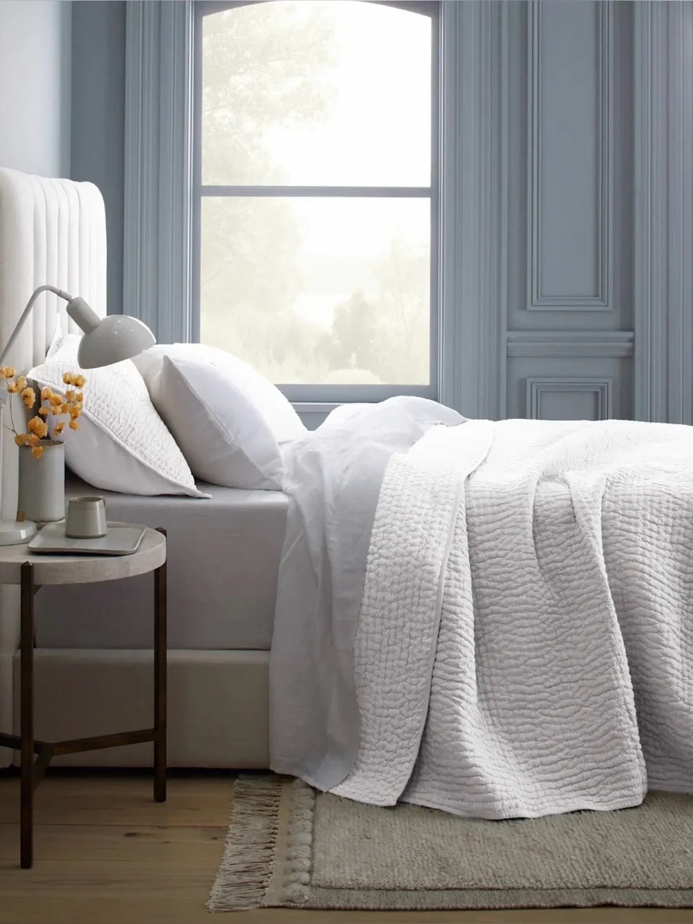 European White Double Sided Linen and Cotton Full/Queen Quilt Set  - Retail $190